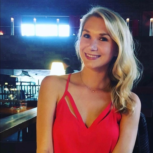 Meet the Posher Other - Meet your Posher, Jenna Meet the Posher Other - Meet your Posher, Jenna